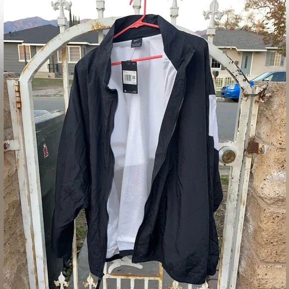 Nike Dry-Fit Starting Five Men's
Jacket - Picture 9 of 11